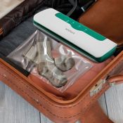 Вакууматор Kitfort КТ-1536-2 бело-зеленый