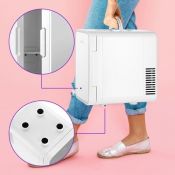 Холодильник для косметики Kitfort KT-3158