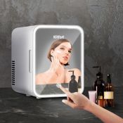 Холодильник для косметики Kitfort KT-3158